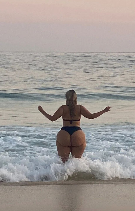 Helen Cristina pornstar top images