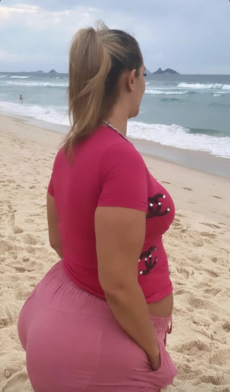 Helen Cristina exclusive actress picture