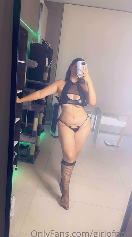 GirlNox model exclusive pictures