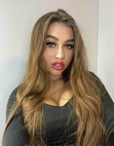 leila kaminskaya sexy star pics