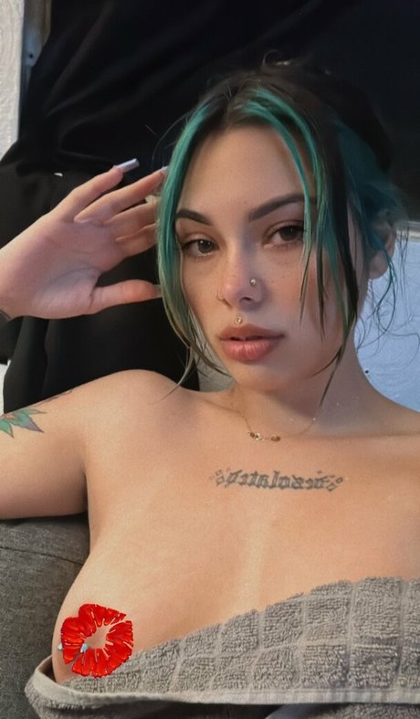 Diablaxdarling naked pornstar pictures