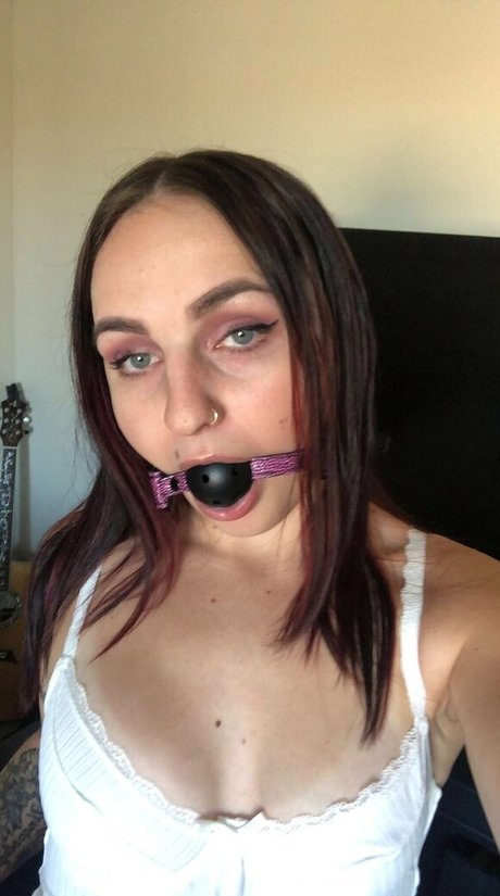 summersue22 model top image