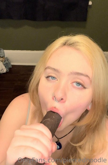 Piercednoodle pornstar pretty pic