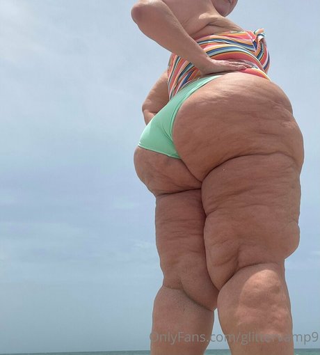 glittervamp9 model erotic image