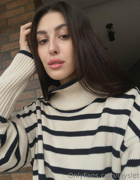 layslet erotic star img