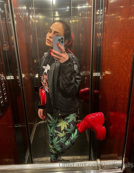 richelis hot star photo