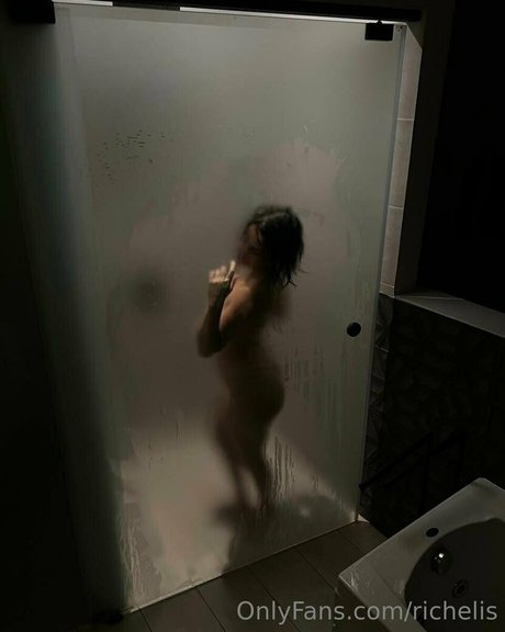 richelis nudes model pics