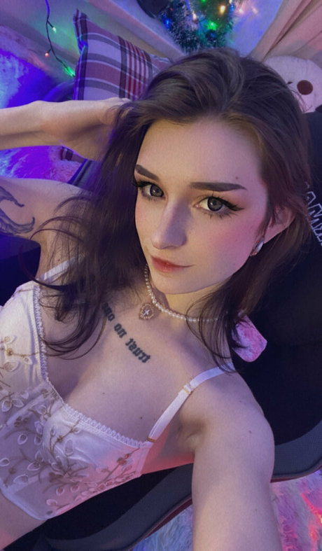 ronnie moon free exclusive actress gallery