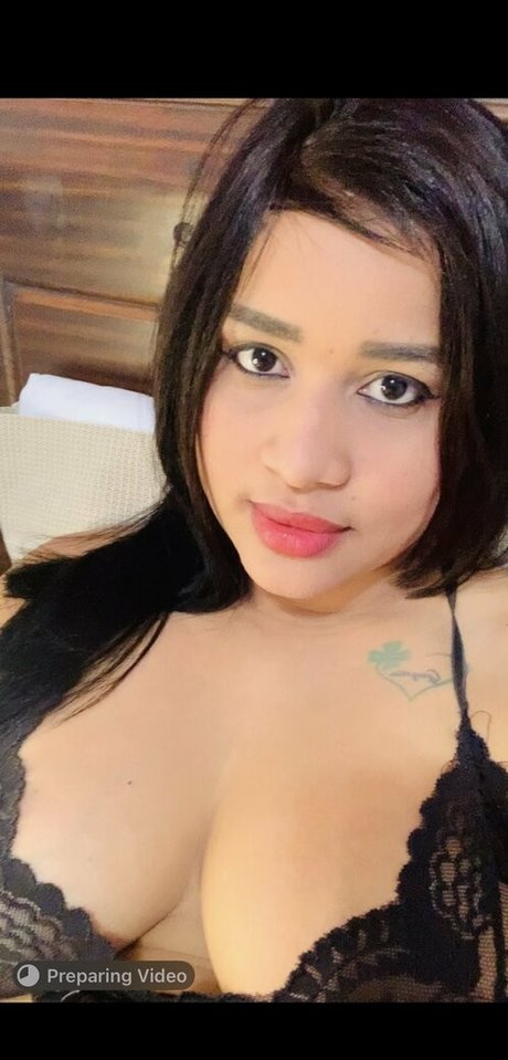 giamonroexo free pornstar pics