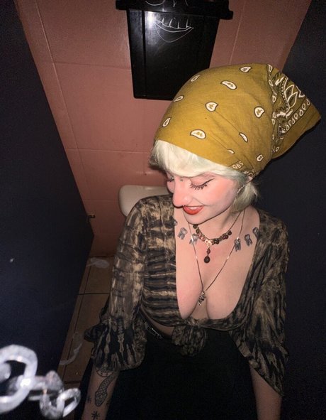 BillieGMcGehee model naked photo