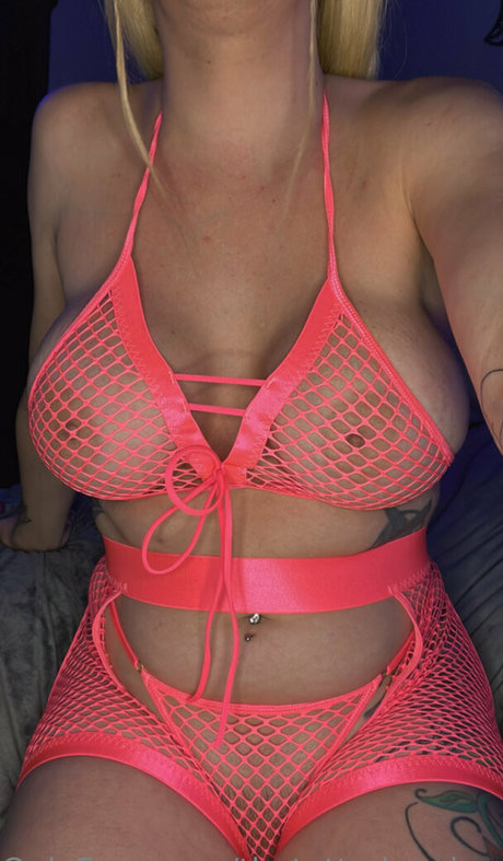 Nadia Flores pornographic model pic