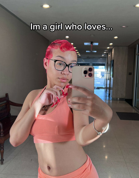 Caileneasely best pornstar pics