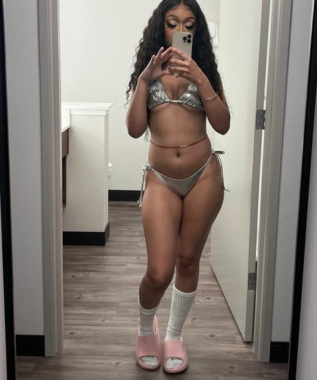 Caileneasely pretty pornstar pics