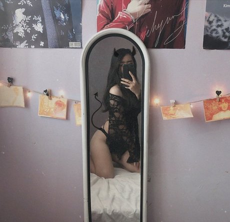 Echan_ nude model photos