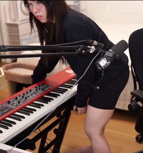 lolnatsumiii pornstar nude archive