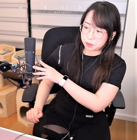 lolnatsumiii erotic pornstar img