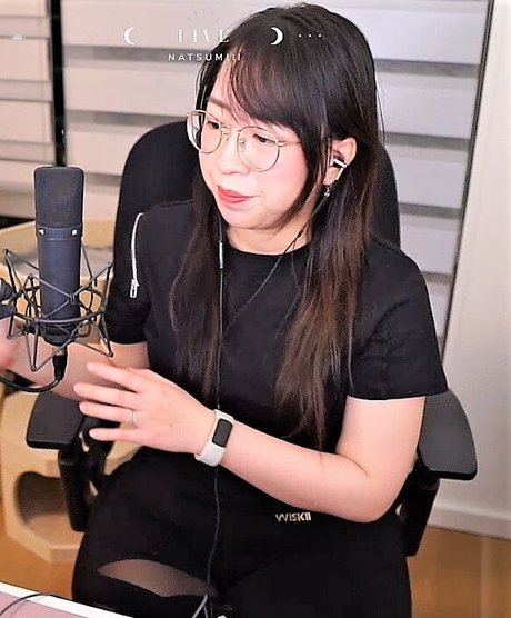 lolnatsumiii best model pics