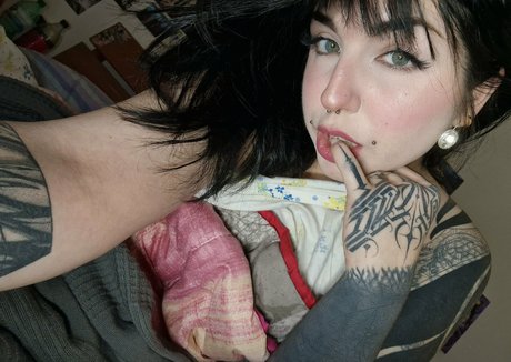 sweetpieiside nude pornstar gallery