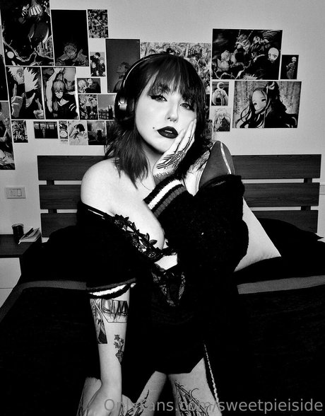 sweetpieiside free model archive