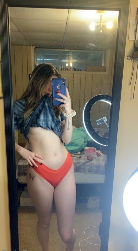 emma creams naked star pic