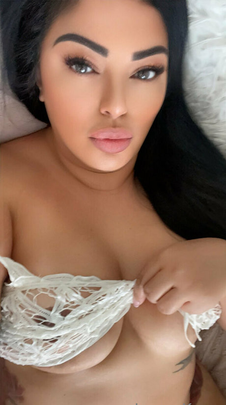 thick jennakumz hd model image