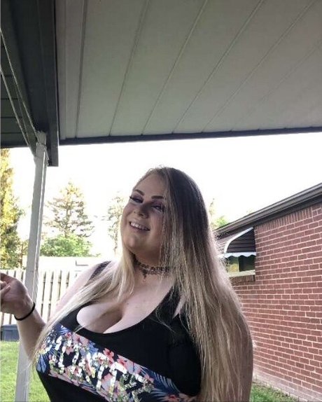 Danie Marie model top gallery