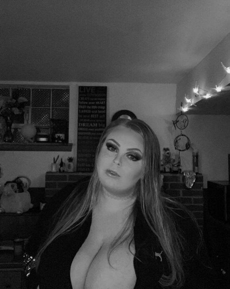 Danie Marie xxx model galleries