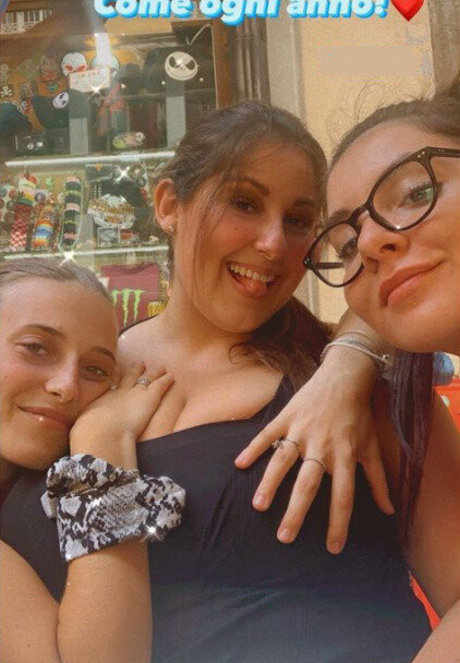 Jolanda Tummolillo star beautiful pics