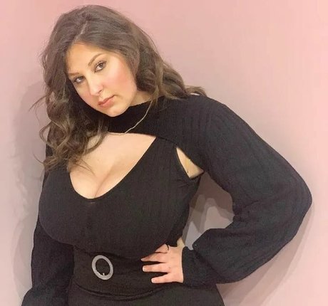 Jolanda Tummolillo star exclusive photos