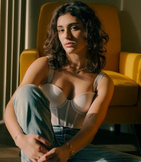 Yasmeen Fletcher exclusive star photo