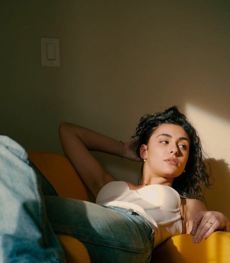 Yasmeen Fletcher nice star pics