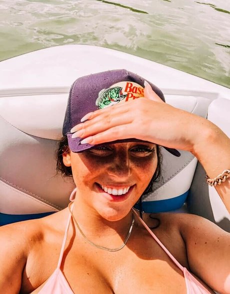 itsabbeywilsonn sexy star pic