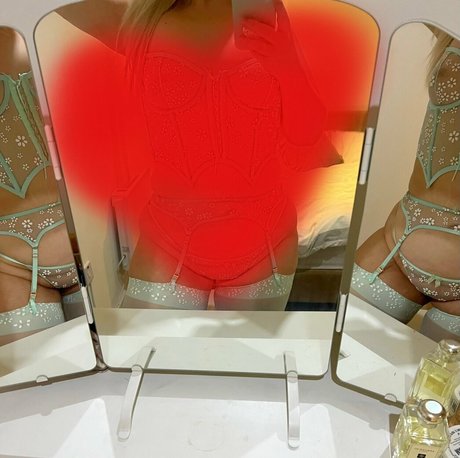 Jessy Lou perfect pornstar archive