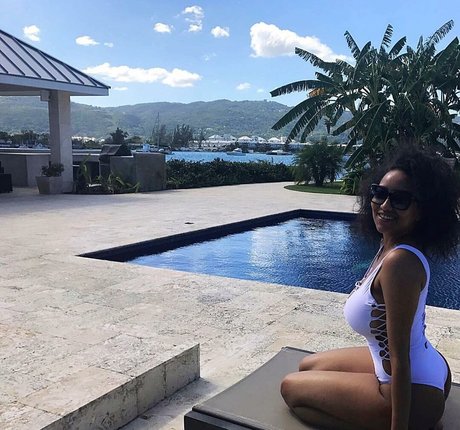 ShayLiving nude pornstar galleries