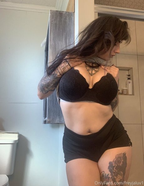 freyjaluv1 erotic actress pic