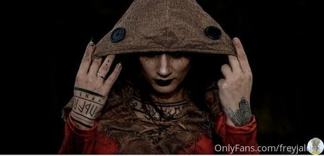 freyjaluv1 pornstar hot gallery