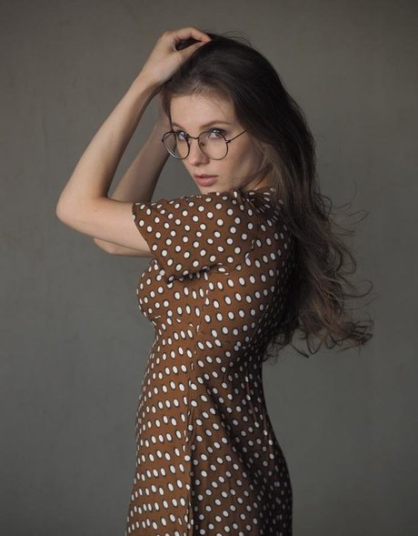 Anyutamoor erotic pornstar image