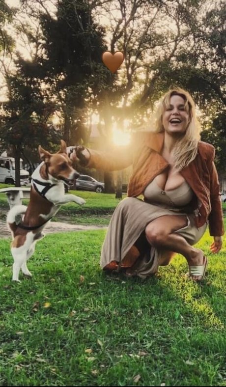 Acronopia hot actress images