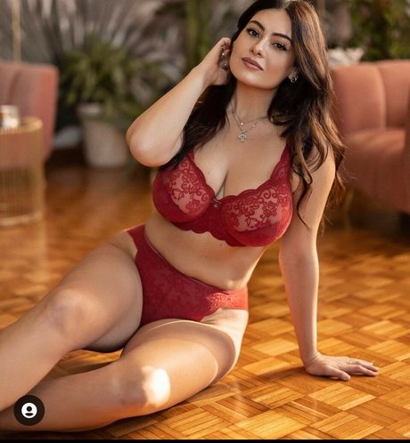 Paola Torrente naked actress galleries