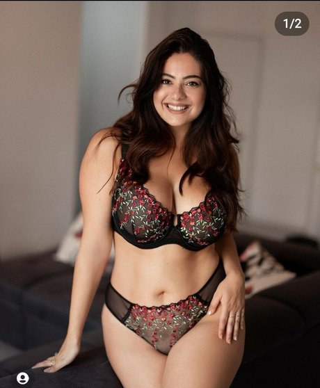 Paola Torrente naked model galleries