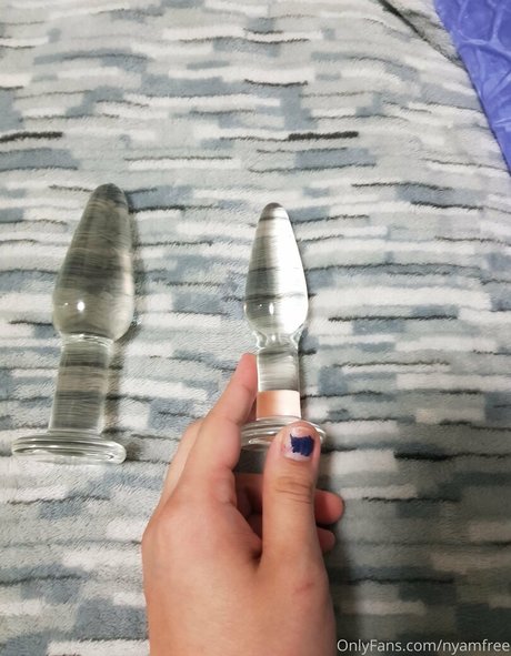 nyamfree model free gallery