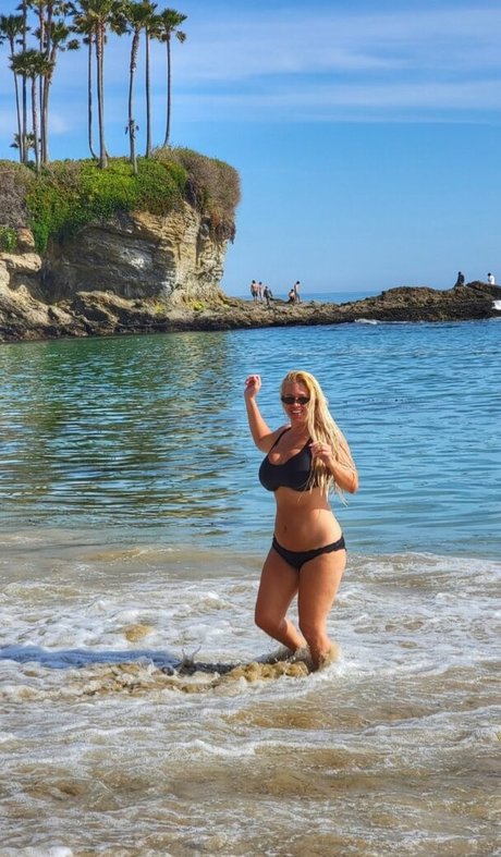 Nicolle A nude actress photo