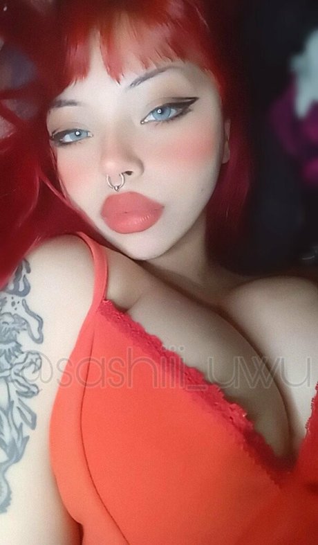 Sashiuwu model naked photo