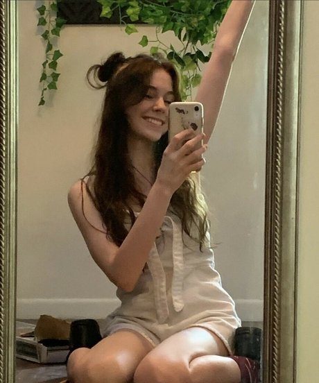 Rosiemx x nice star picture