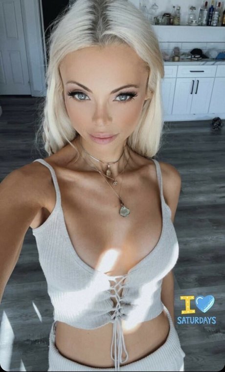 Katja Glieson pretty model img