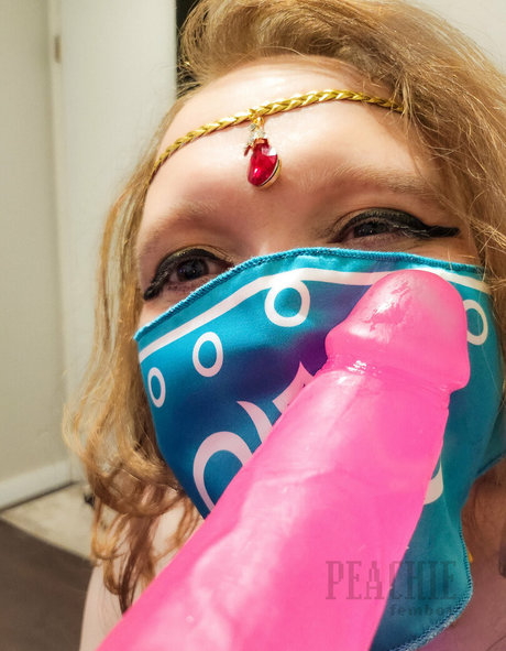 peachiefemboy star nude archive