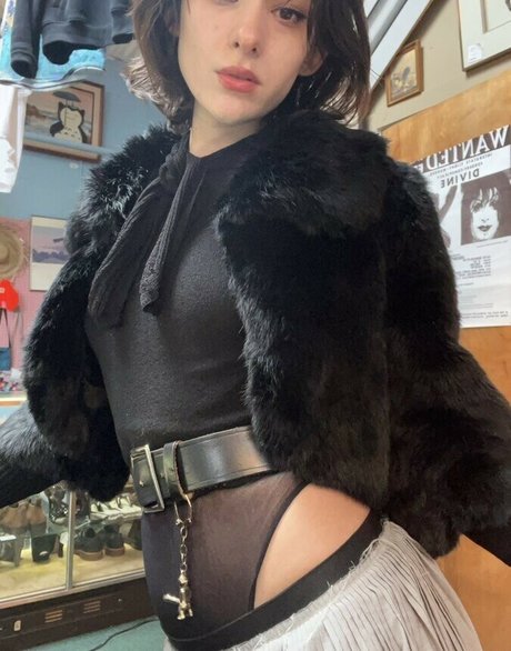 Dyremarxx erotic model pic