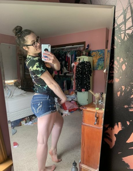 averyafterhours pornstar high quality image