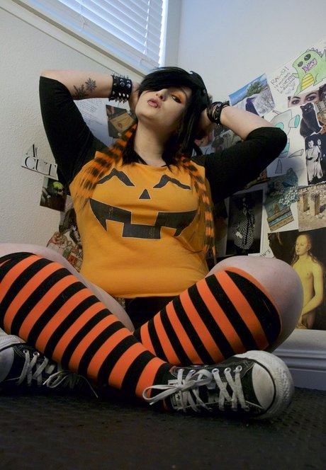 Alexandria The Red model pretty photos