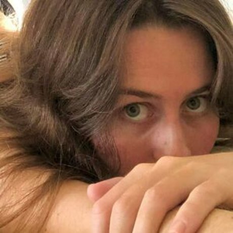 Joana Poppe star high quality image